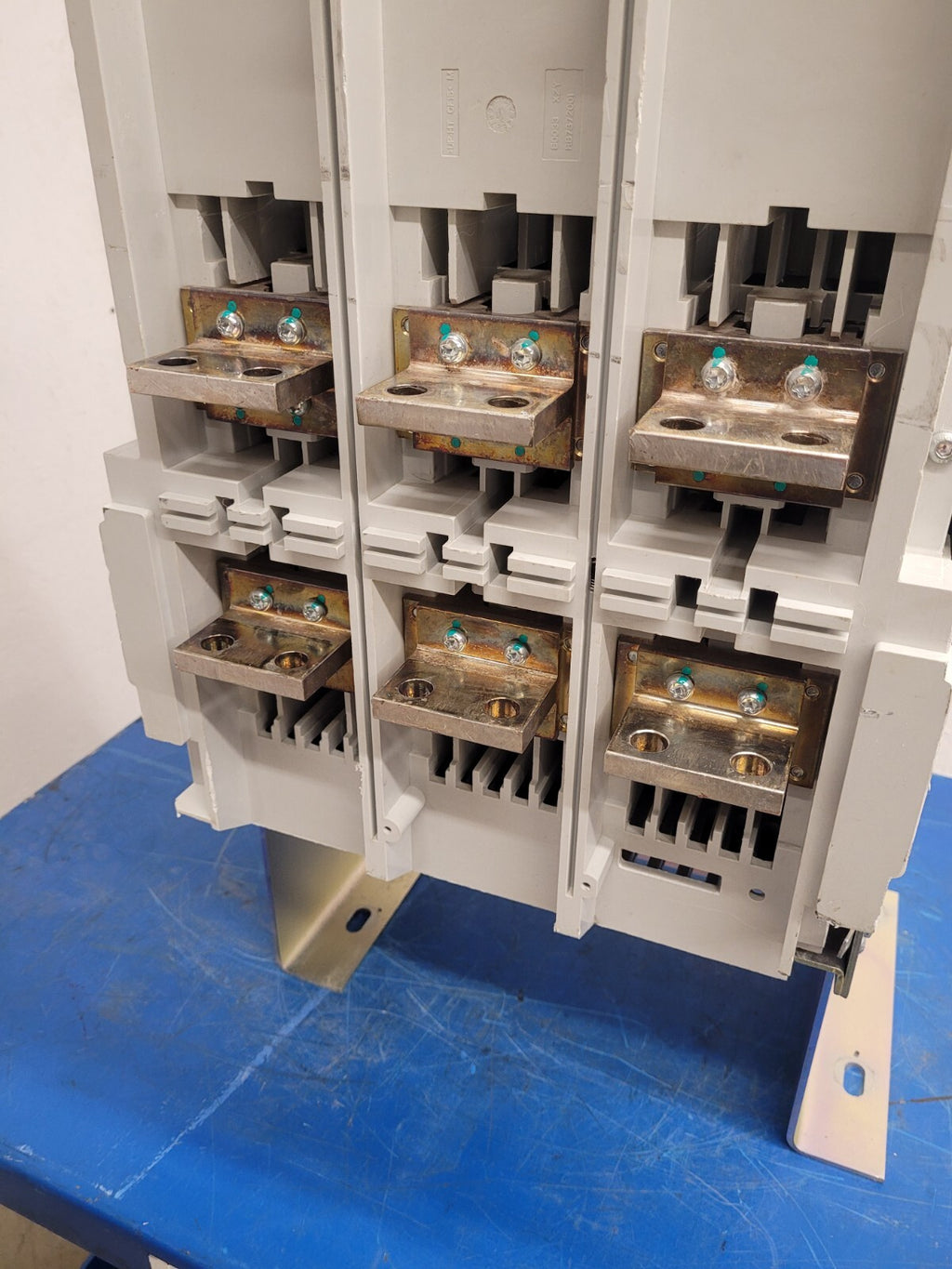 ABB SACE Emax 2.2N  1600A Ekip Touch LSIG E2.2N 3 Pole Circuit Breaker [2B]