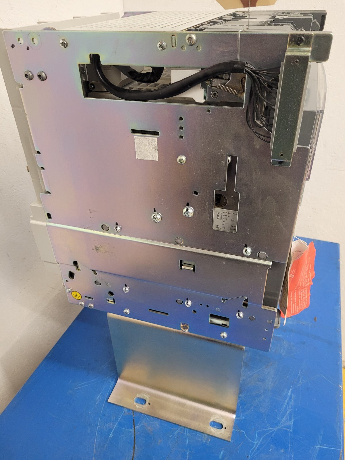 ABB SACE Emax 2.2N  1600A Ekip Touch LSIG E2.2N 3 Pole Circuit Breaker [2B]