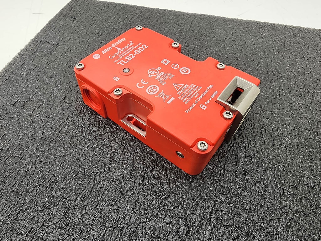 Allen-Bradley 440G-T27 178E TLS2-GD2 Safety Interlock Switch NO Latch