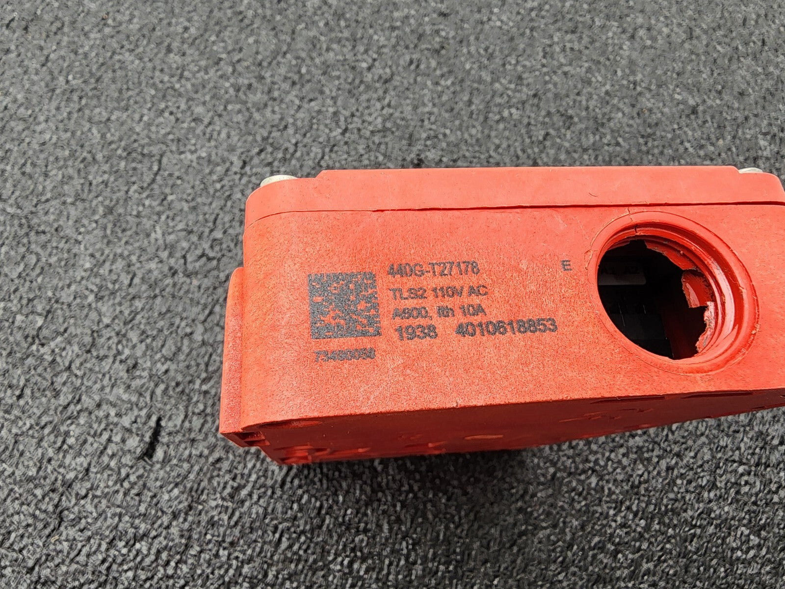 Allen-Bradley 440G-T27 178E TLS2-GD2 Safety Interlock Switch NO Latch