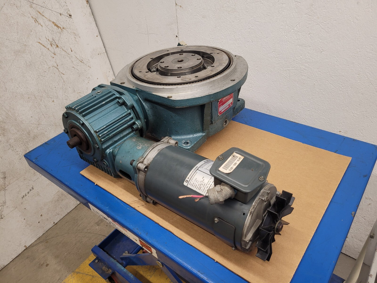 Camco Rotary Indexer 663RAD3H36-270 3 Stop 120 Degree rotation per station 90VDC