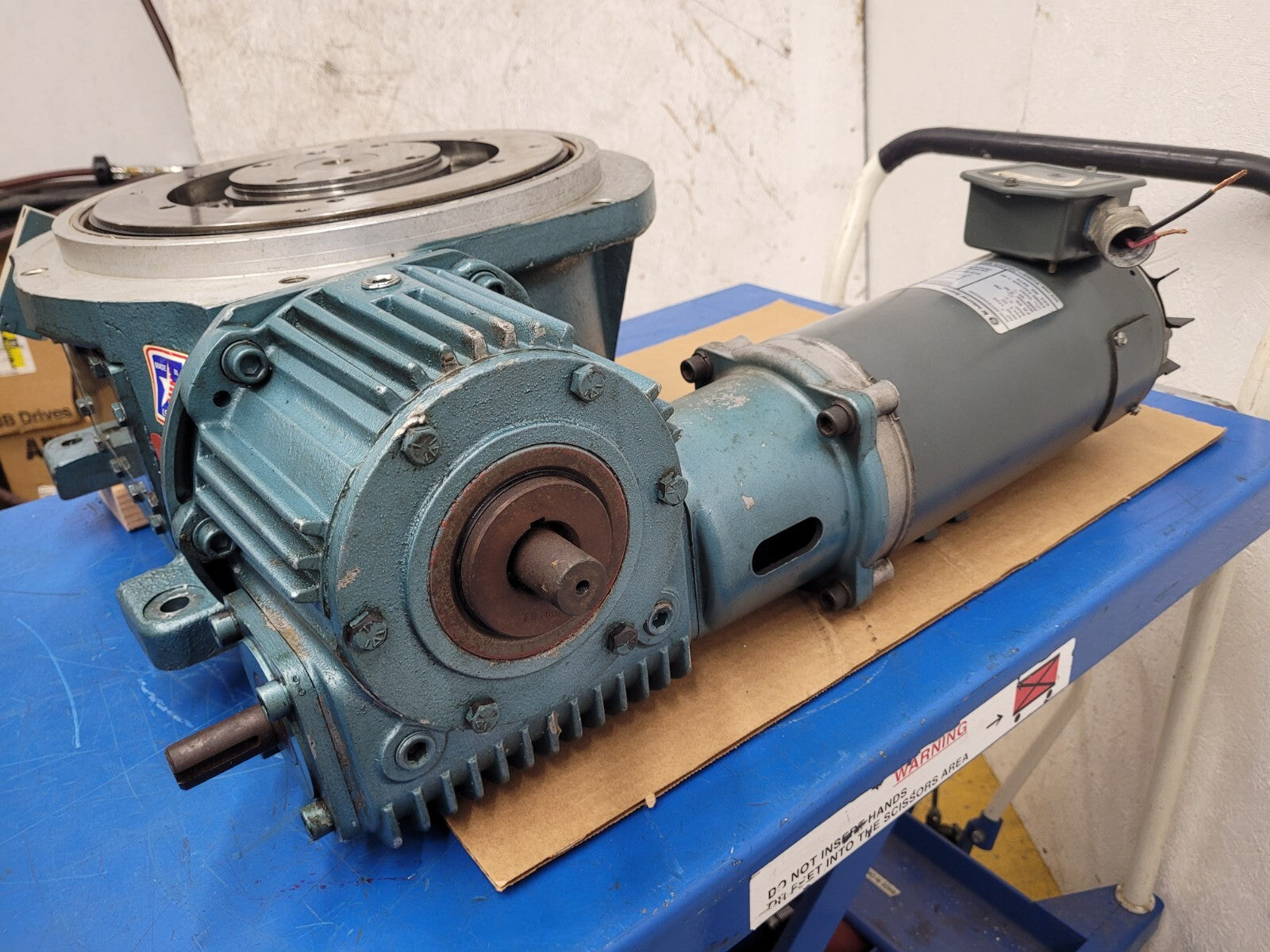 Camco Rotary Indexer 663RAD3H36-270 3 Stop 120 Degree rotation per station 90VDC