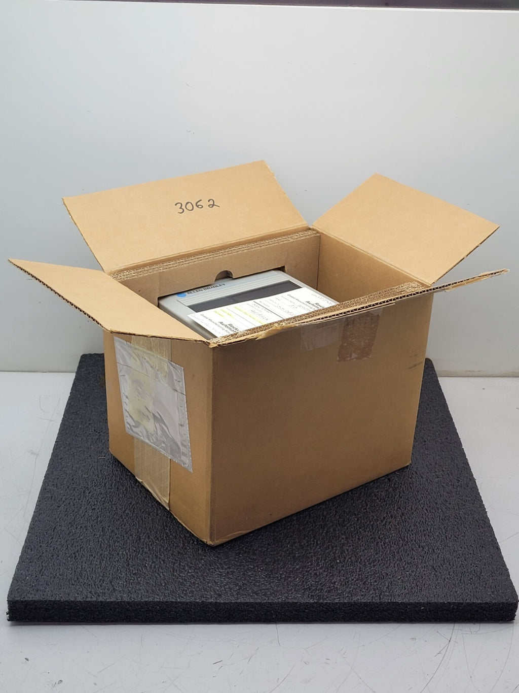 Allen Bradley 1305-BA03A Adjustable Frequency Drive New Old Stock Open Box