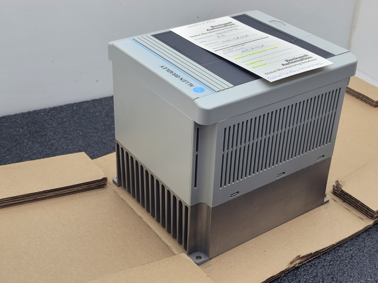 Allen Bradley 1305-BA03A Adjustable Frequency Drive New Old Stock Open Box