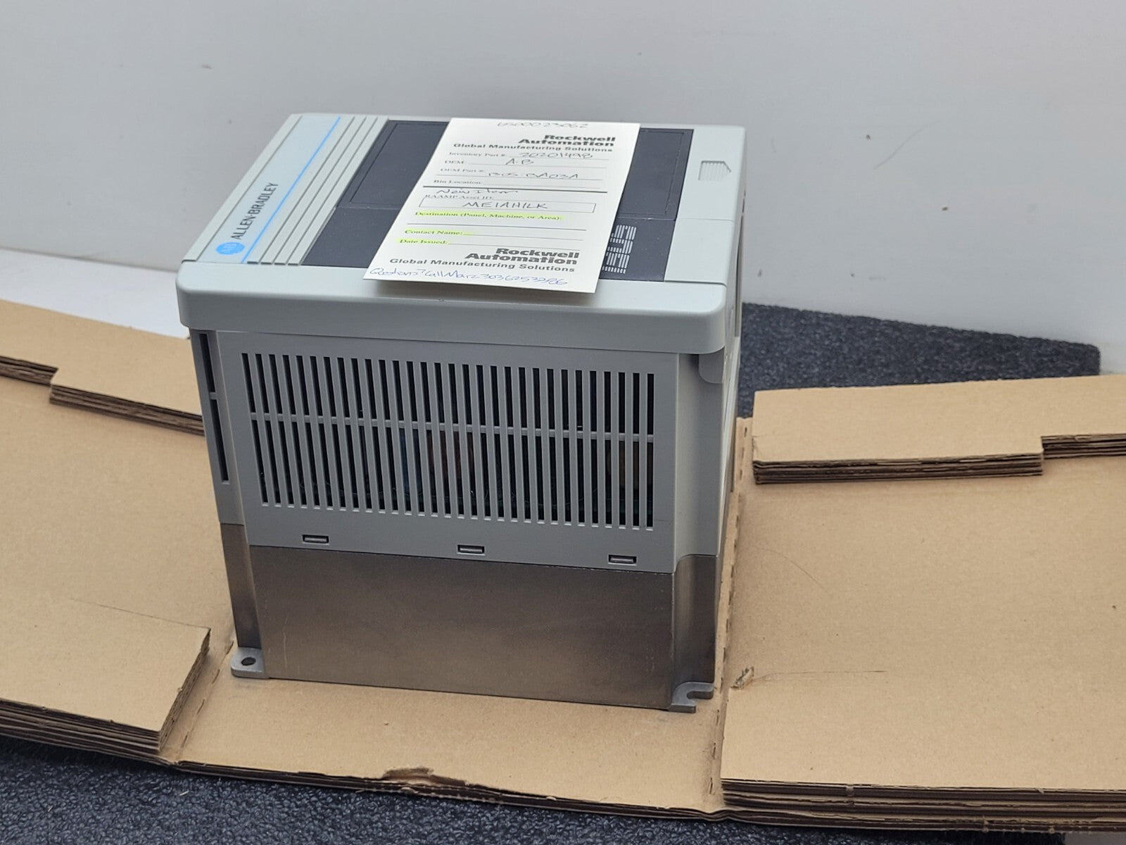 Allen Bradley 1305-BA03A Adjustable Frequency Drive New Old Stock Open Box