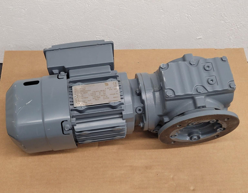 SEW-EURODRIVE SA47/T DRS71S4BE05 Right Angle Gearmotor Thru Shaft 32:1 Ratio