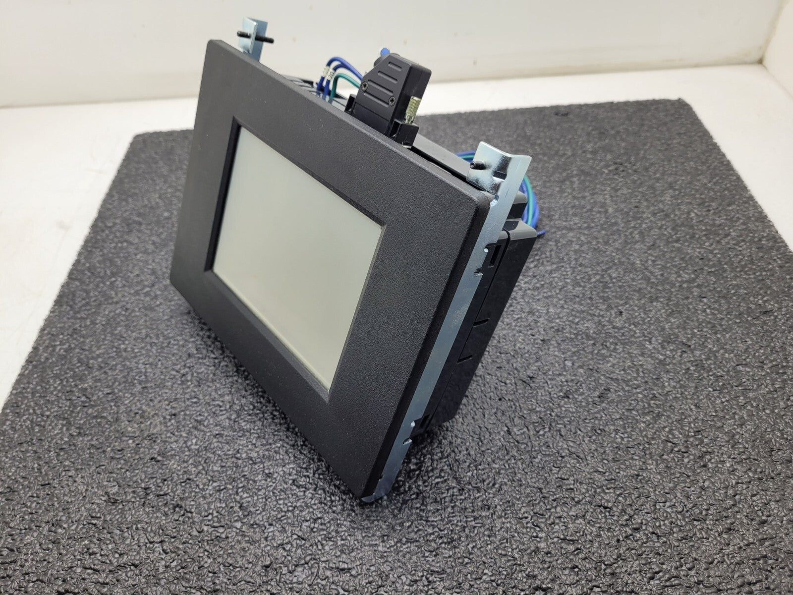 Automation Direct  AVG EZ-S6M-FS 6" Operator Interface Touch Panel TESTED