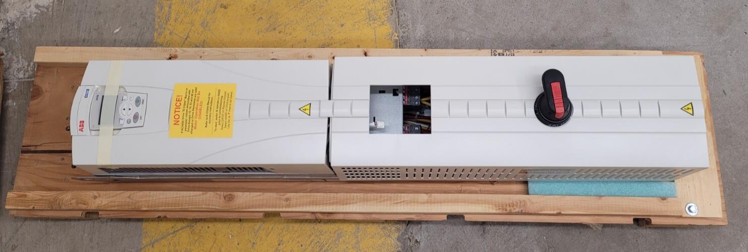 NEW ABB ACH550-VCR-038A-4+F267 ABB 38A 460V 25HP ACH550 Missing Bypass Control