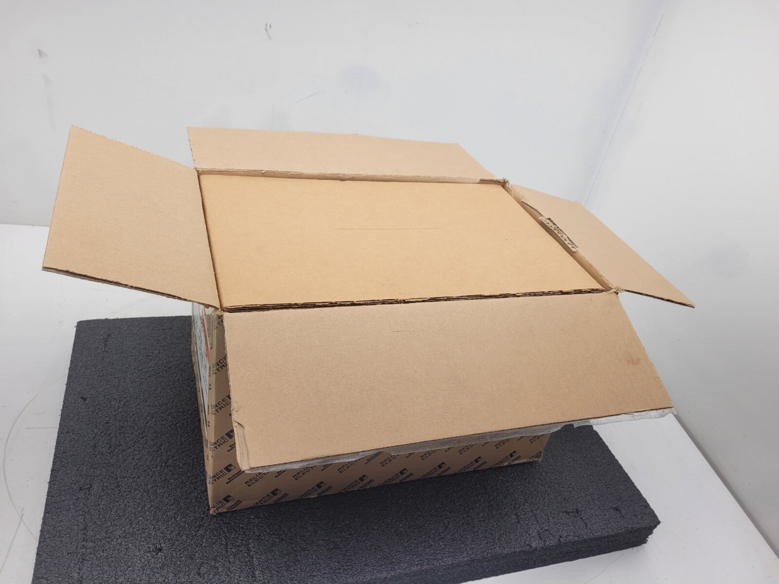 Reliance Electric Motor P14A5923 1HP 1736 RPM Brake Motor 230/460V/60HZ +encoder