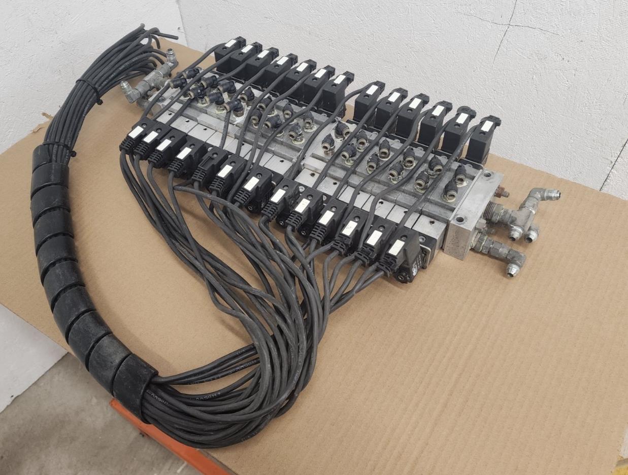 Lot 13x AAA Products Air Gas Solenoid 12V Valve Manifold EBSS2Q 150PSI 26 Out B