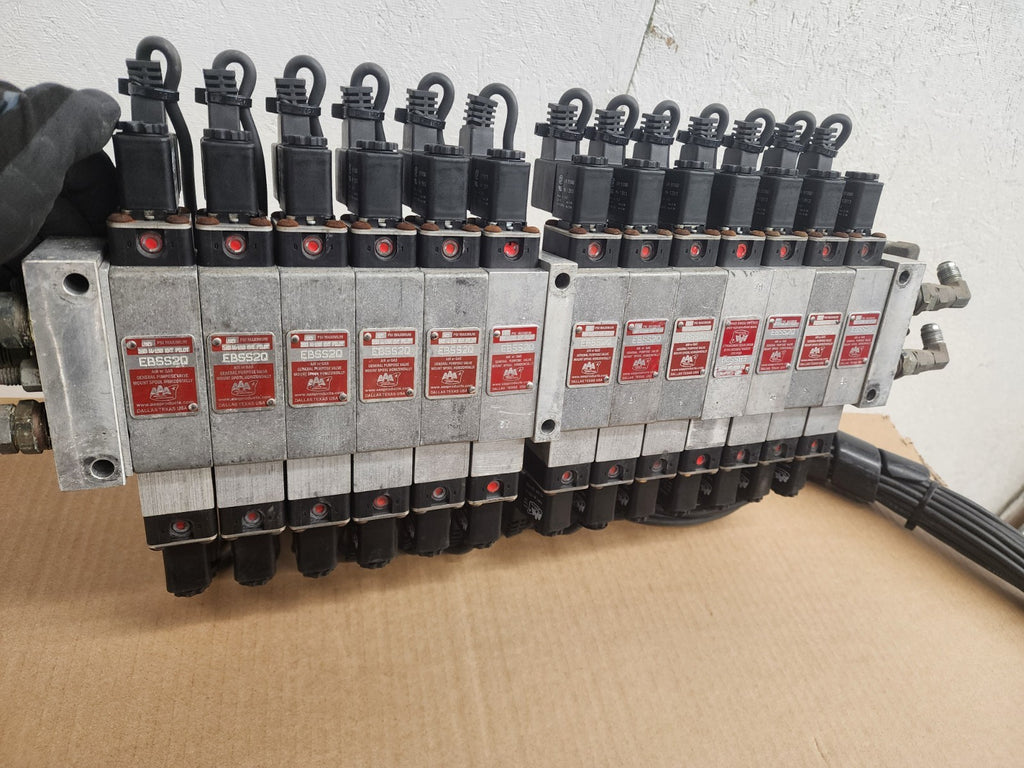 Lot 13x AAA Products Air Gas Solenoid 12V Valve Manifold EBSS2Q 150PSI 26 Out B
