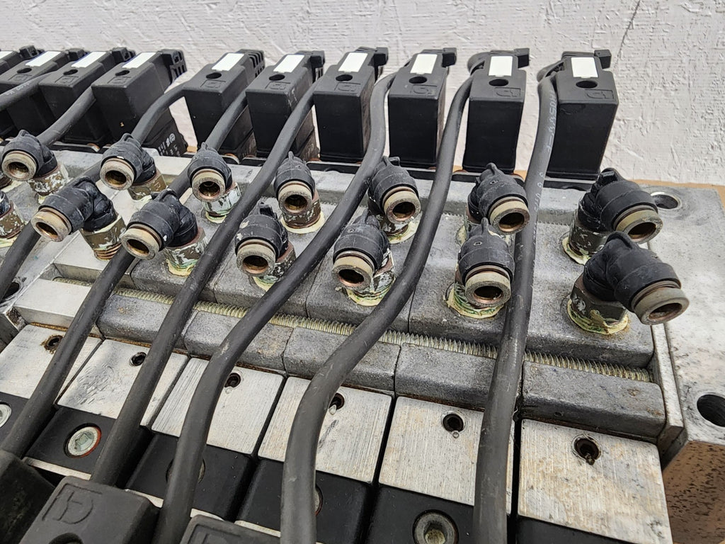 Lot 13x AAA Products Air Gas Solenoid 12V Valve Manifold EBSS2Q 150PSI 26 Out B