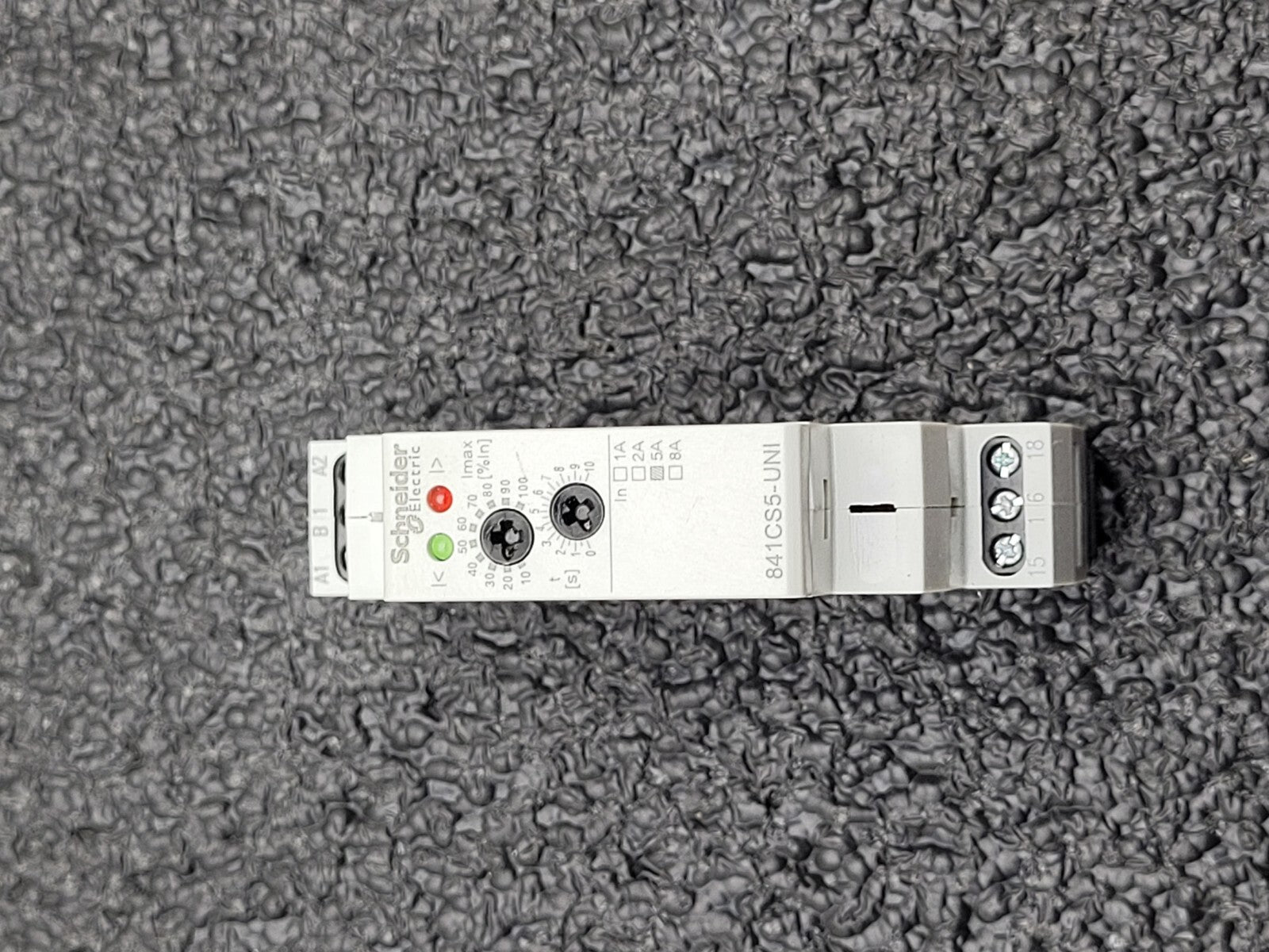 Box of 9x Schneider Electric Magnecraft 841CS5-UNI Sensing Relay DIN Rail Mount