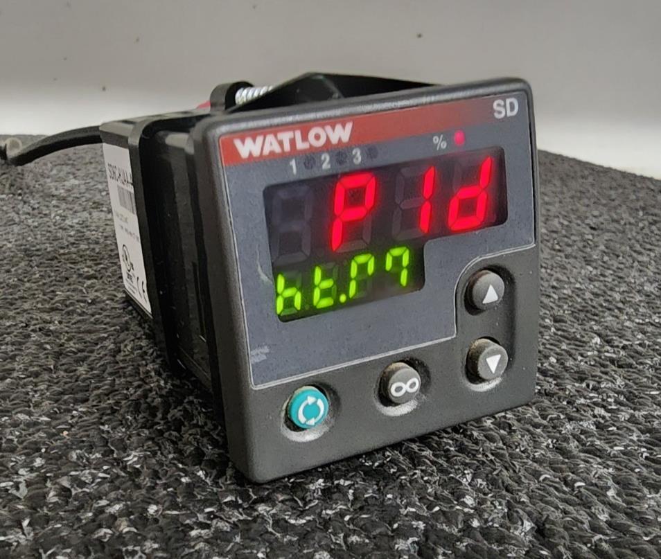 Watlow SD SD6C-HJAA-AARG On/Off PID Universal Temperature Controller 110-240VAC