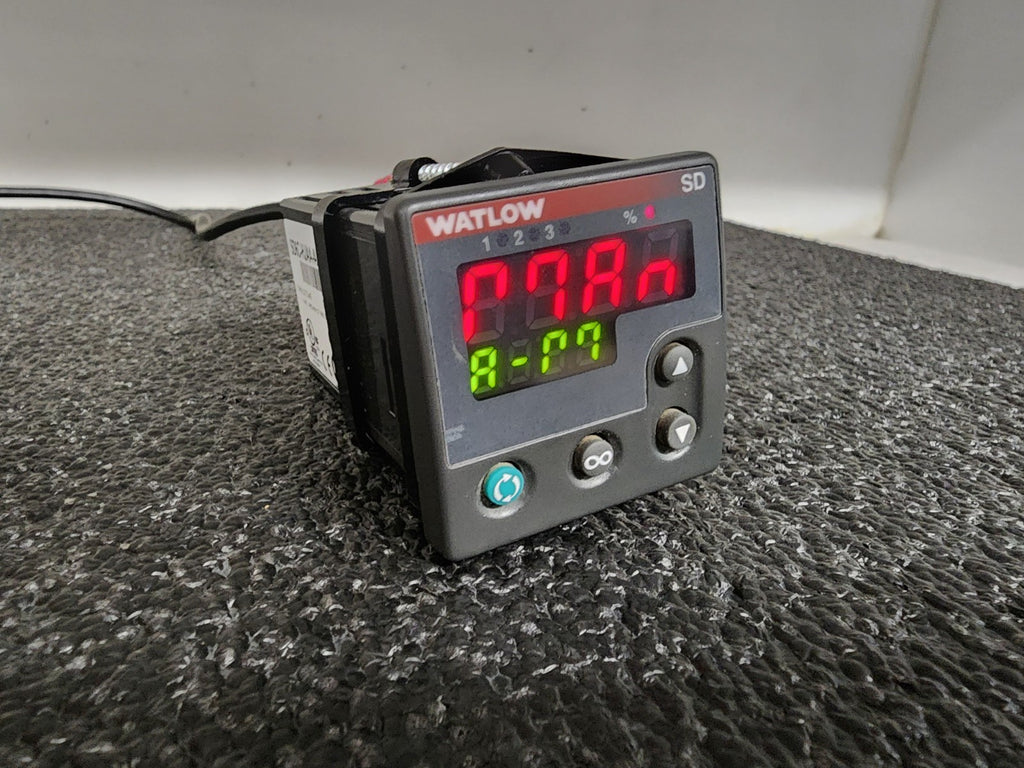 Watlow SD SD6C-HJAA-AARG On/Off PID Universal Temperature Controller 110-240VAC