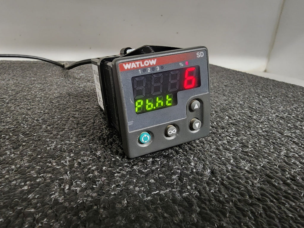 Watlow SD SD6C-HJAA-AARG On/Off PID Universal Temperature Controller 110-240VAC