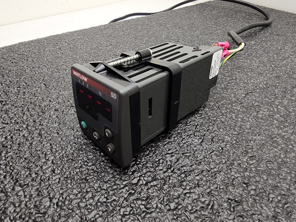 Watlow SD SD6C-HJAA-AARG On/Off PID Universal Temperature Controller 110-240VAC