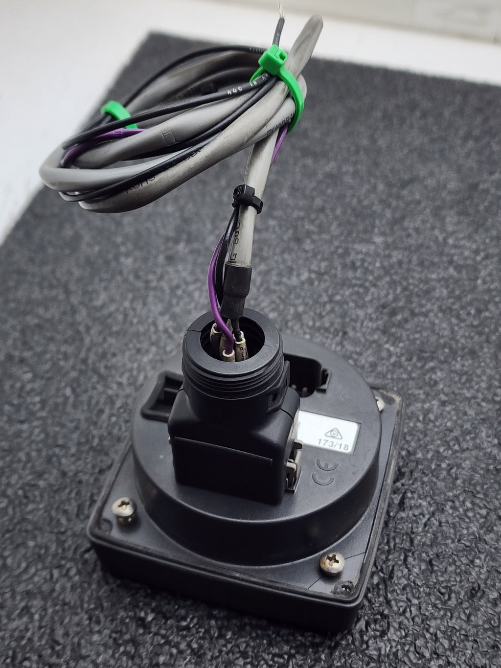 V3 Veethree C320 3.5″ CAN Bus Display Color LCD Diesel Engine Control Monitor