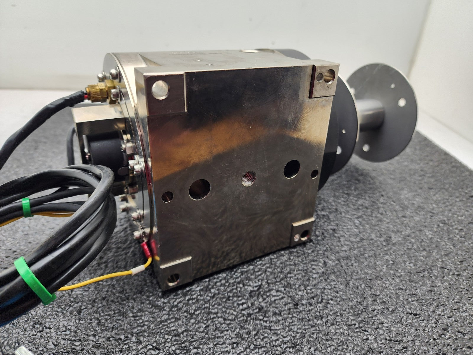 Professional Instruments 6556 Air Bearing Spindle Tested Spins w/ Controller Q