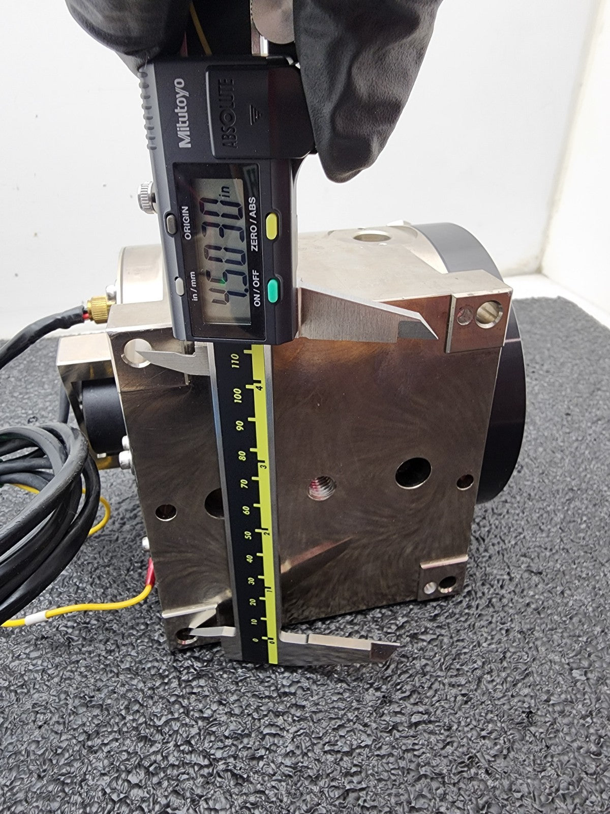 Professional Instruments 6556 Air Bearing Spindle Tested Spins w/ Controller Q