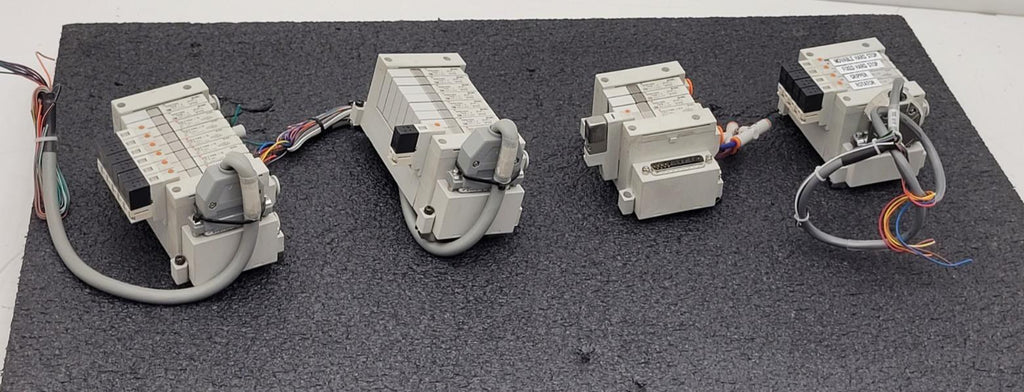 Lot of 4 SMC VQ1100-5  Solenoid Valve Blocks 24 Valves DIN Rail Mount DB25 Lot F