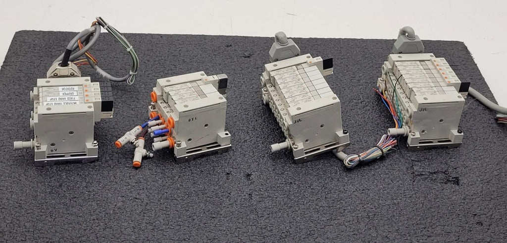 Lot of 4 SMC VQ1100-5  Solenoid Valve Blocks 24 Valves DIN Rail Mount DB25 Lot F