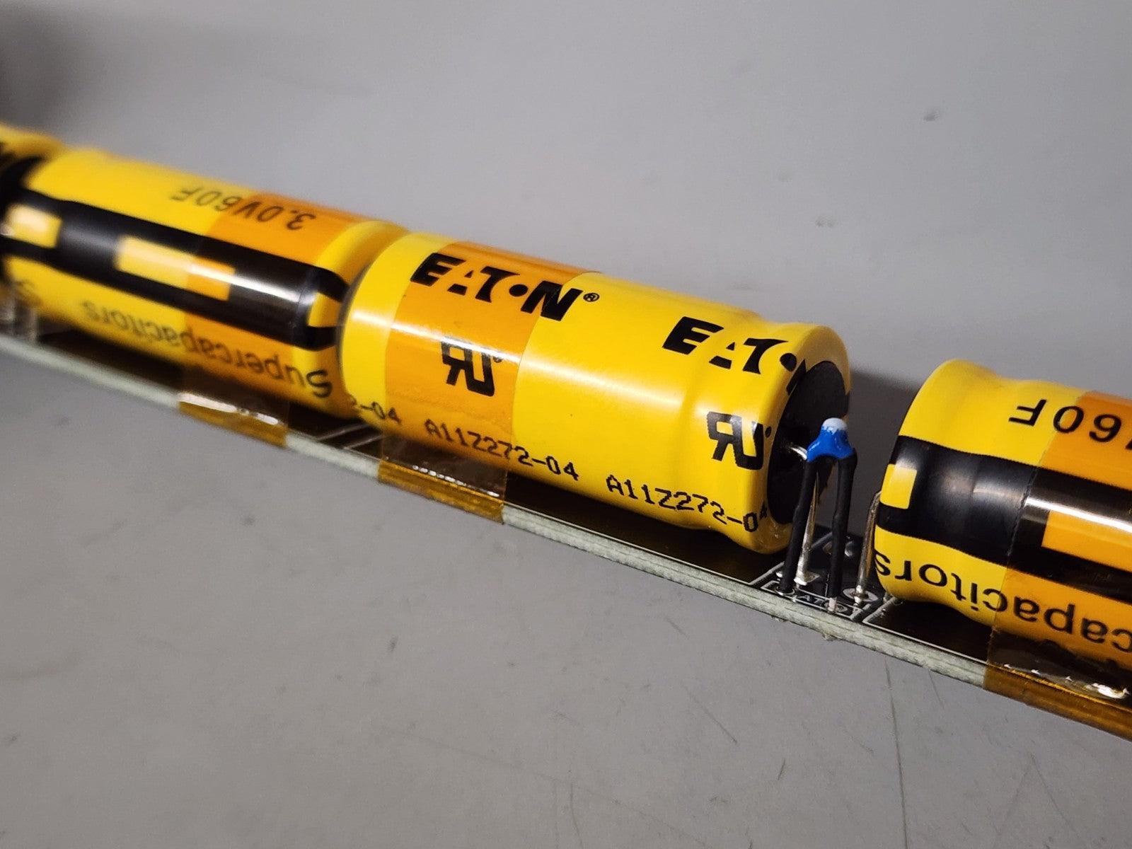 Lot 6x Eaton Cooper Bussmann  Supercapacitor PTV1840-12R0156-4 SUPERCAP 60F 3.0V