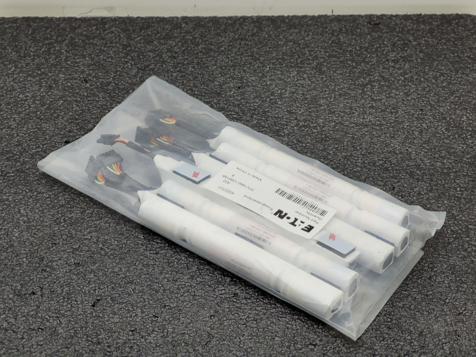 Lot 6x Eaton Cooper Bussmann  Supercapacitor PTV1840-12R0156-4 SUPERCAP 60F 3.0V