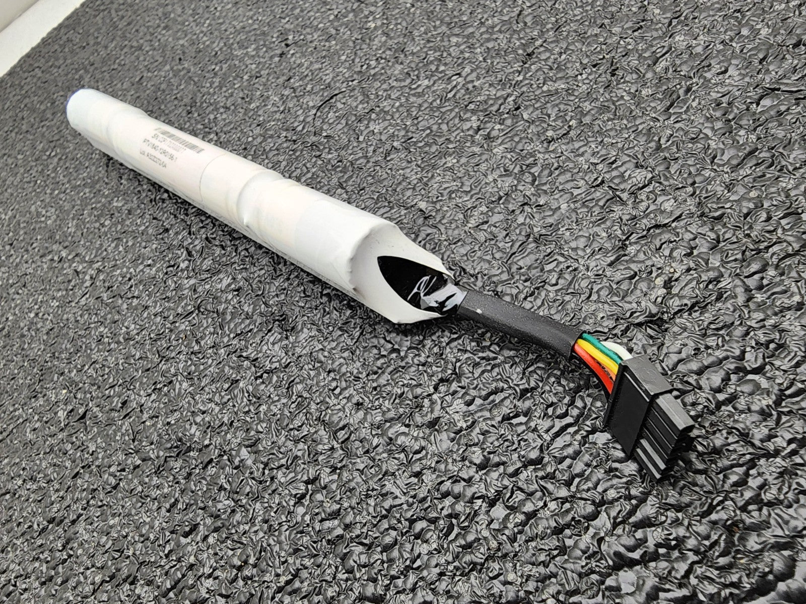 Lot 6x Eaton Cooper Bussmann  Supercapacitor PTV1840-12R0156-4 SUPERCAP 60F 3.0V