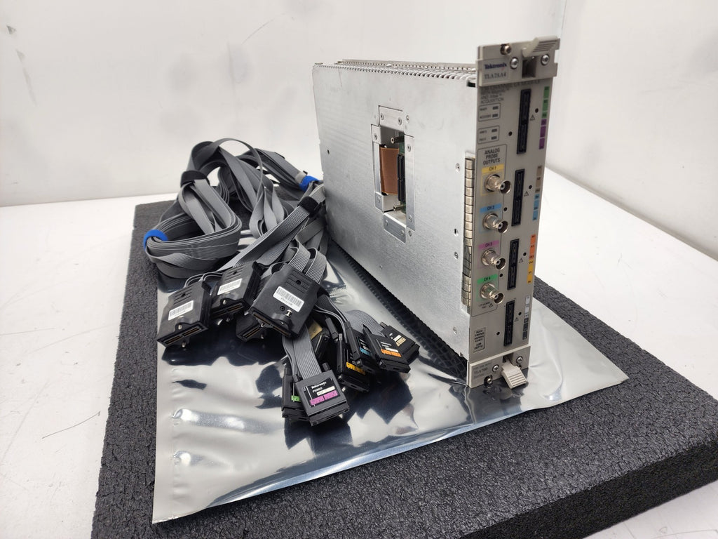 Tektronix TLA7AA4 5.6 136-Ch 32MB 450MHz Timing Logic Analyzer Module 4x P6860
