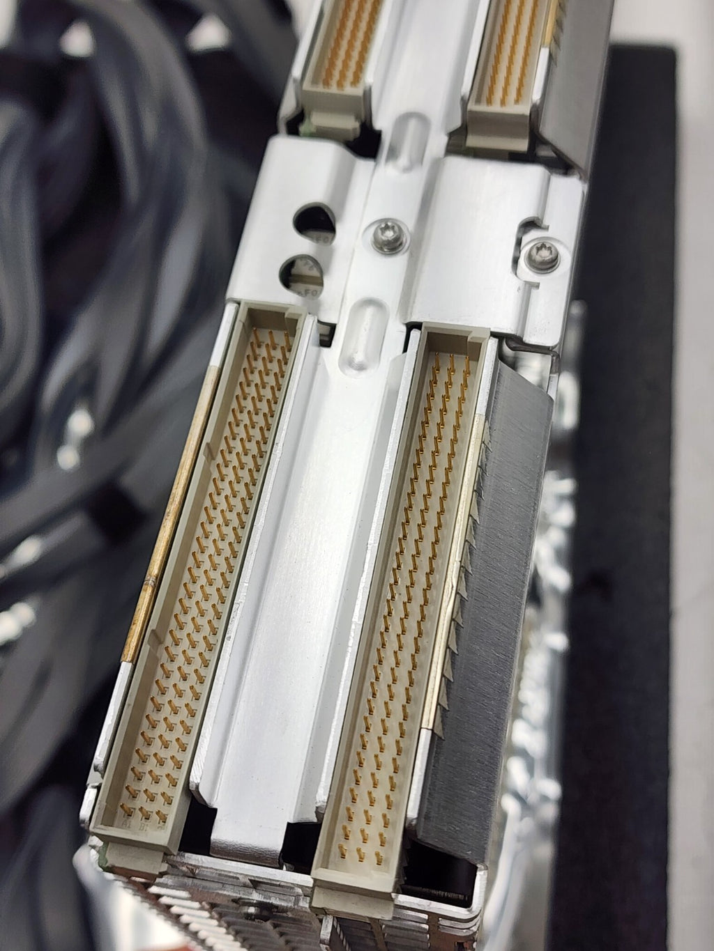 Tektronix TLA7AA4 5.6 136-Ch 32MB 450MHz Timing Logic Analyzer Module 4x P6860