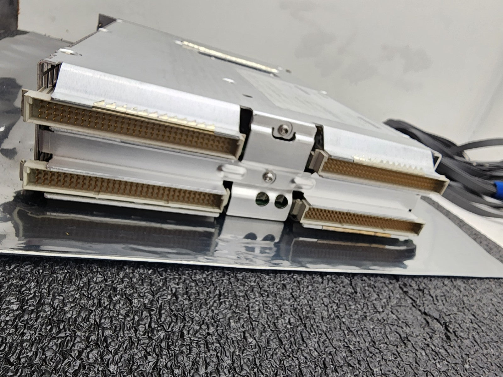 Tektronix TLA7AA4 5.6 136-Ch 32MB 450MHz Timing Logic Analyzer Module 4x P6860