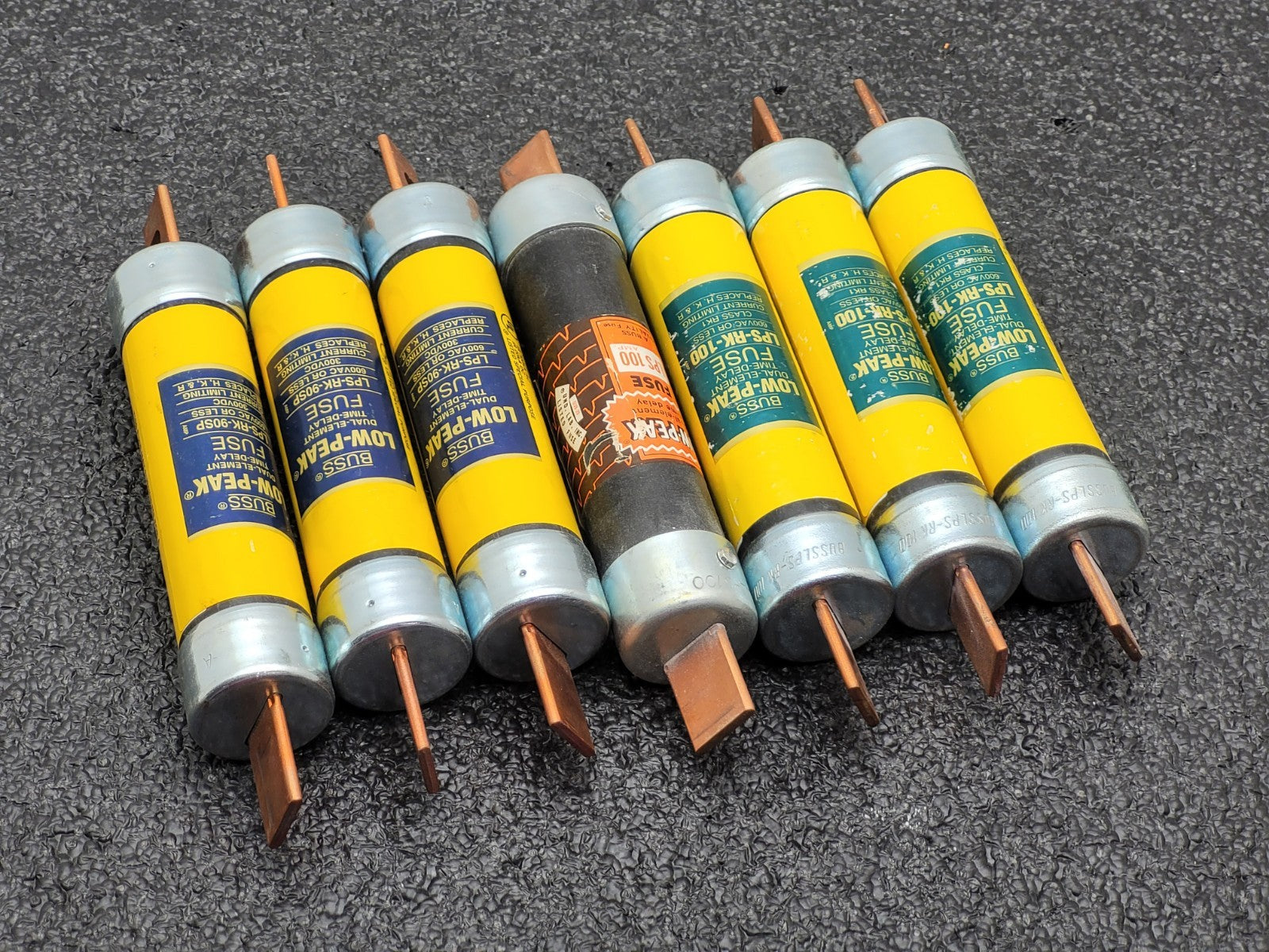 Lot of 7 Bussmann Low Peak LPS-RK- 90 ,LPS-RK-100 Fuses.