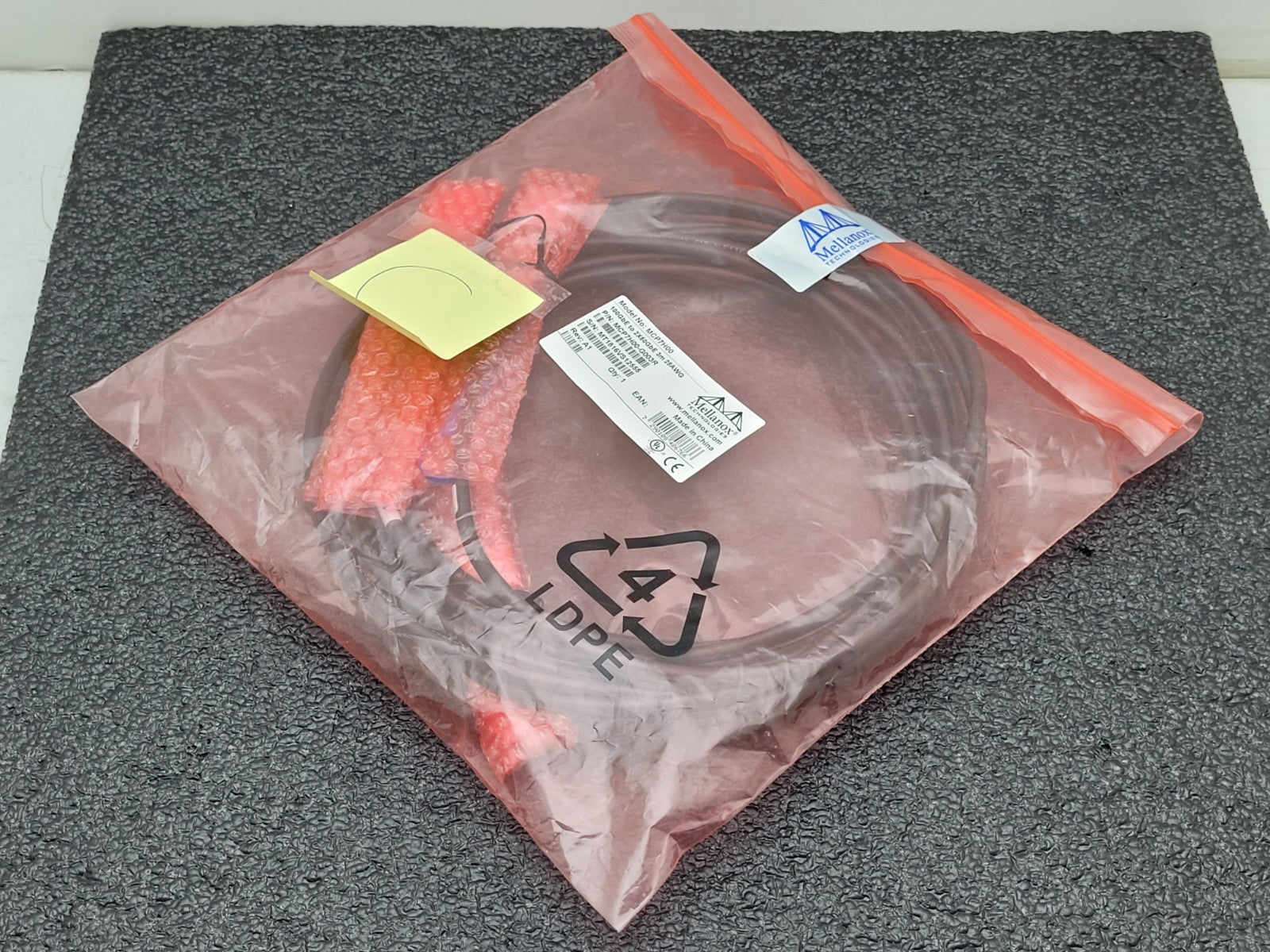 MELLANOX MCP7H00-G003R  HYBRID Cable ETH 100GbE TO 2X50GbE 3M 28AWG [C]