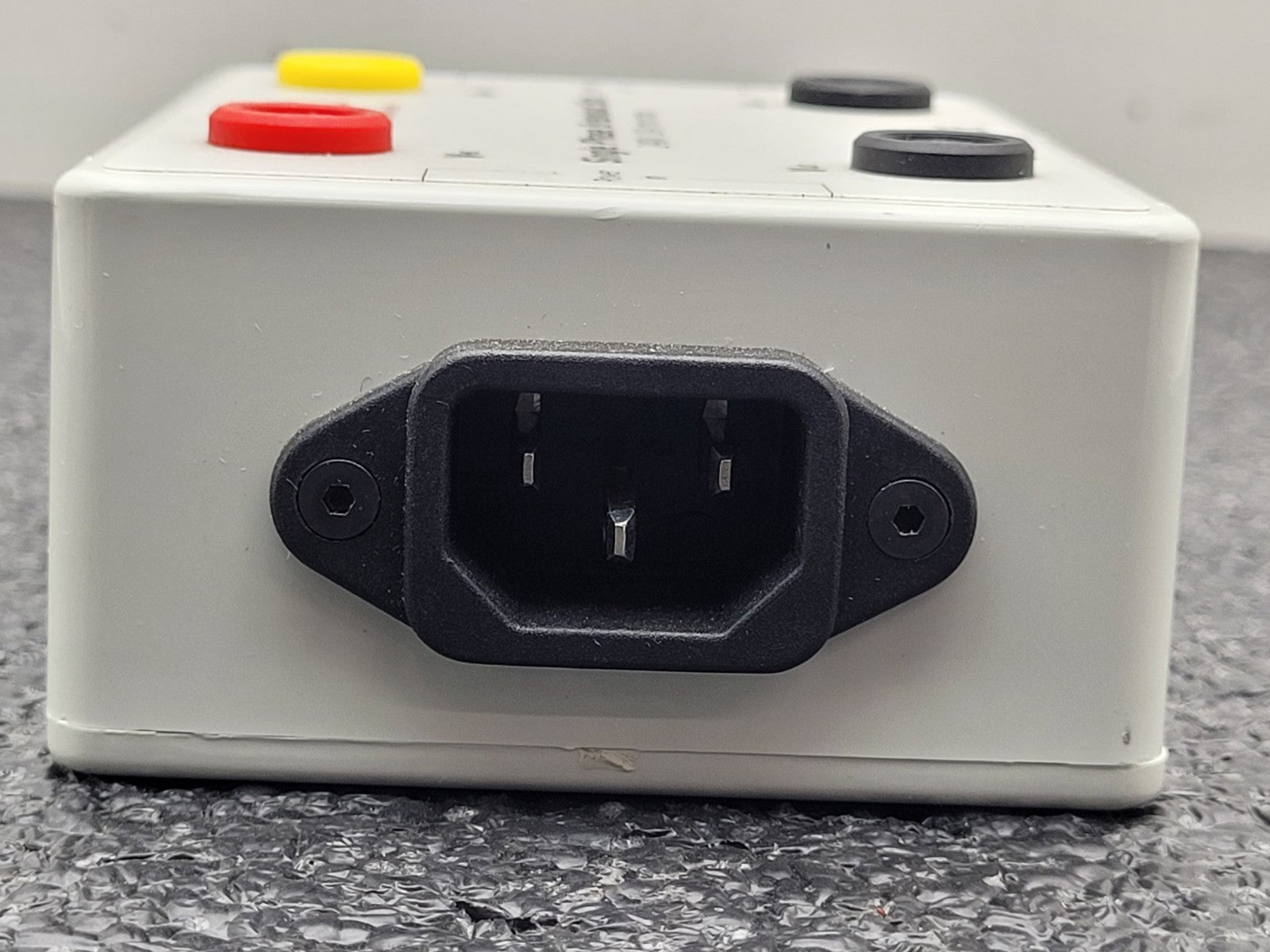 N4L Single Phase Breakout Box IEC Power Cord 240V 10A