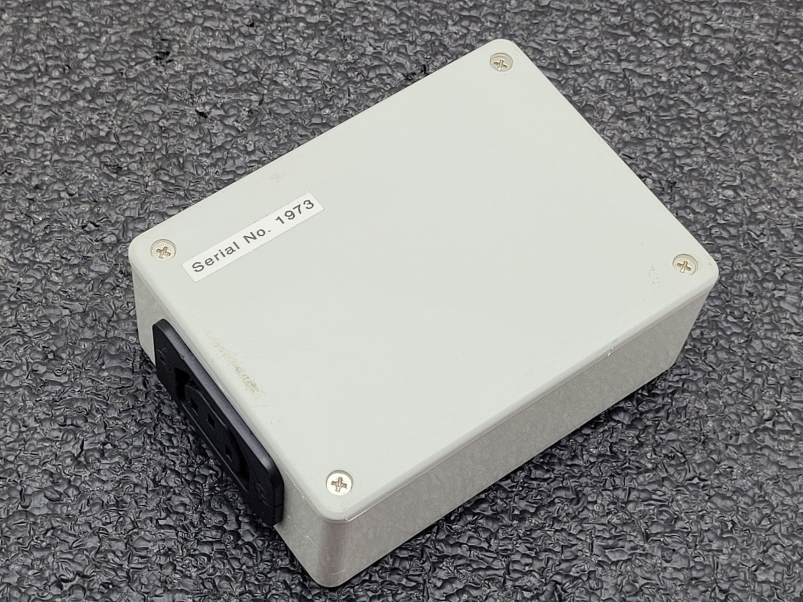 N4L Single Phase Breakout Box IEC Power Cord 240V 10A