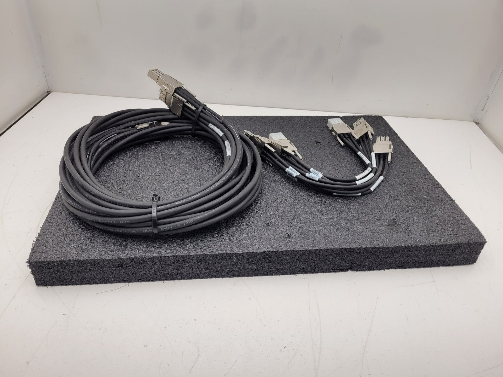 Lot of 5x Cisco Stacking Cable 2x STACK-T1-3M 3x STACK-T1-50CM