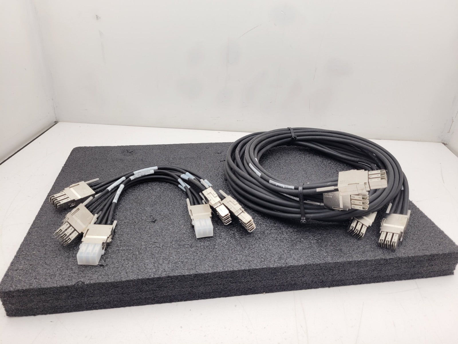 Lot of 5x Cisco Stacking Cable 2x STACK-T1-3M 3x STACK-T1-50CM