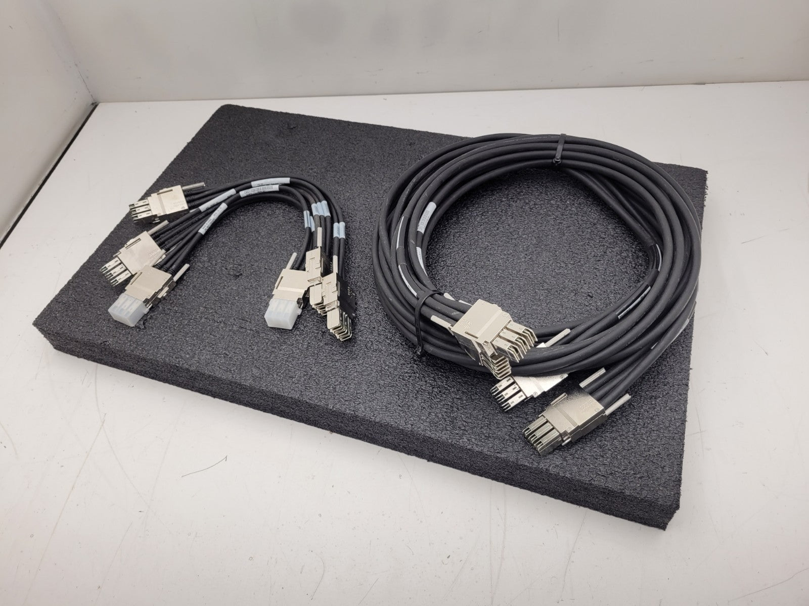 Lot of 5x Cisco Stacking Cable 2x STACK-T1-3M 3x STACK-T1-50CM