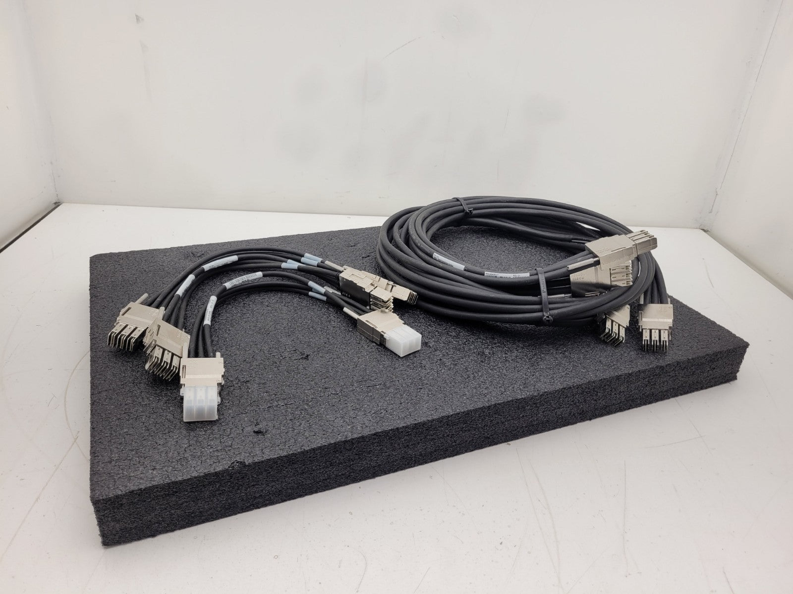 Lot of 5x Cisco Stacking Cable 2x STACK-T1-3M 3x STACK-T1-50CM