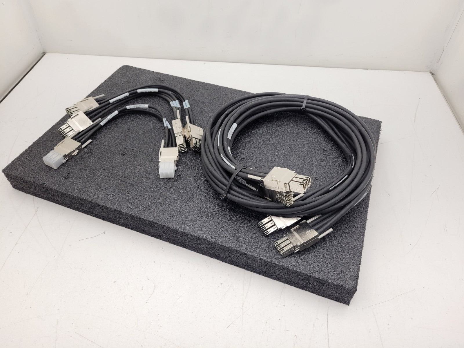 Lot of 5x Cisco Stacking Cable 2x STACK-T1-3M 3x STACK-T1-50CM