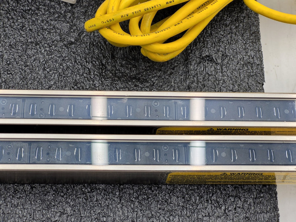 Lot 3x Banner USE2012NP2 & USR2012NP2 MICRO-SCREEN ESD  20" Light Curtain Screen