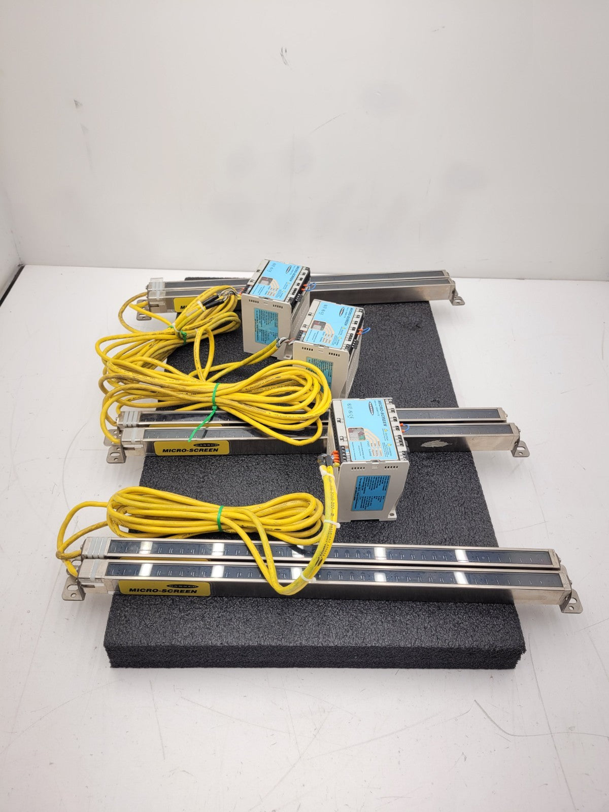 Lot 3x Banner USE2012NP2 & USR2012NP2 MICRO-SCREEN ESD  20" Light Curtain Screen