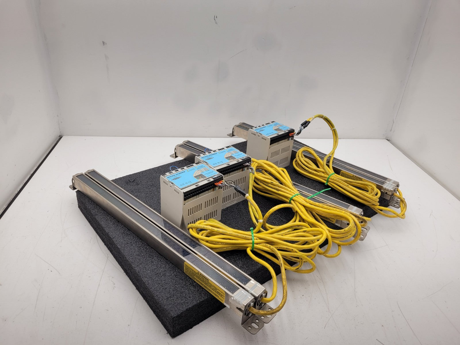 Lot 3x Banner USE2012NP2 & USR2012NP2 MICRO-SCREEN ESD  20" Light Curtain Screen