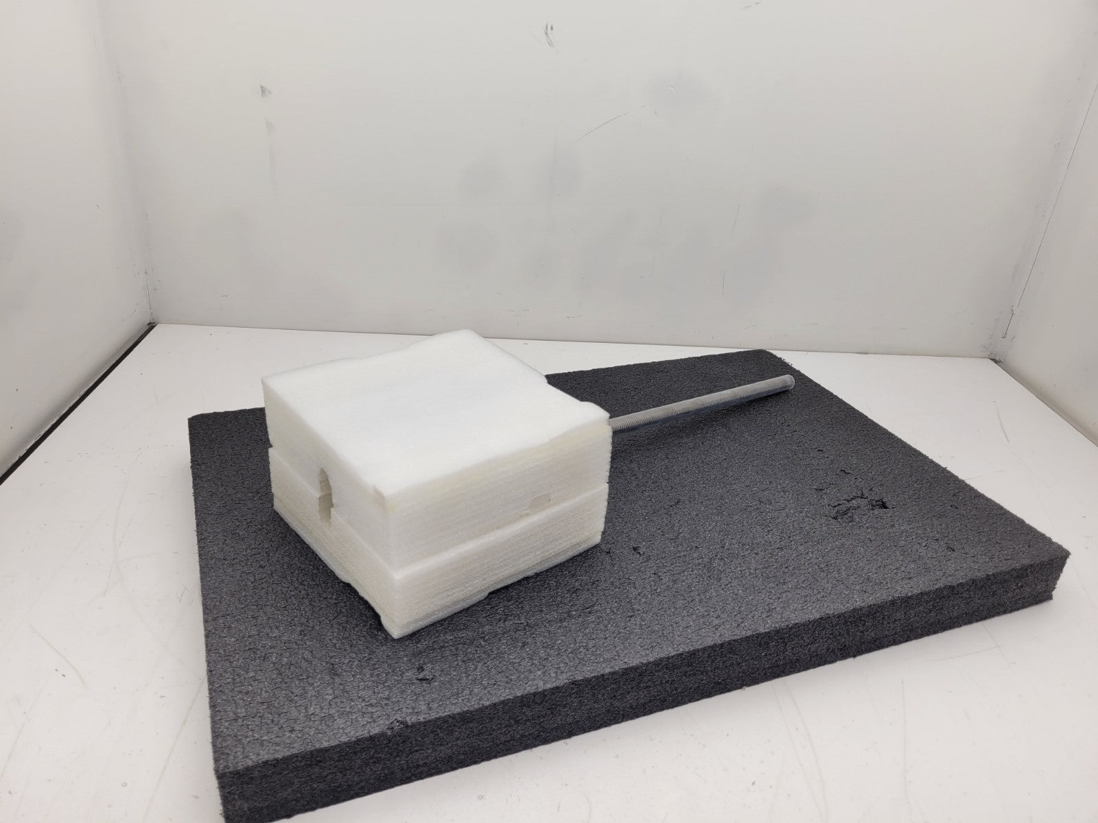 NEW Haydon Ametek  E87H43-05-A28 Lead Screw Stepper Motor Actuator NEMA34 18"L