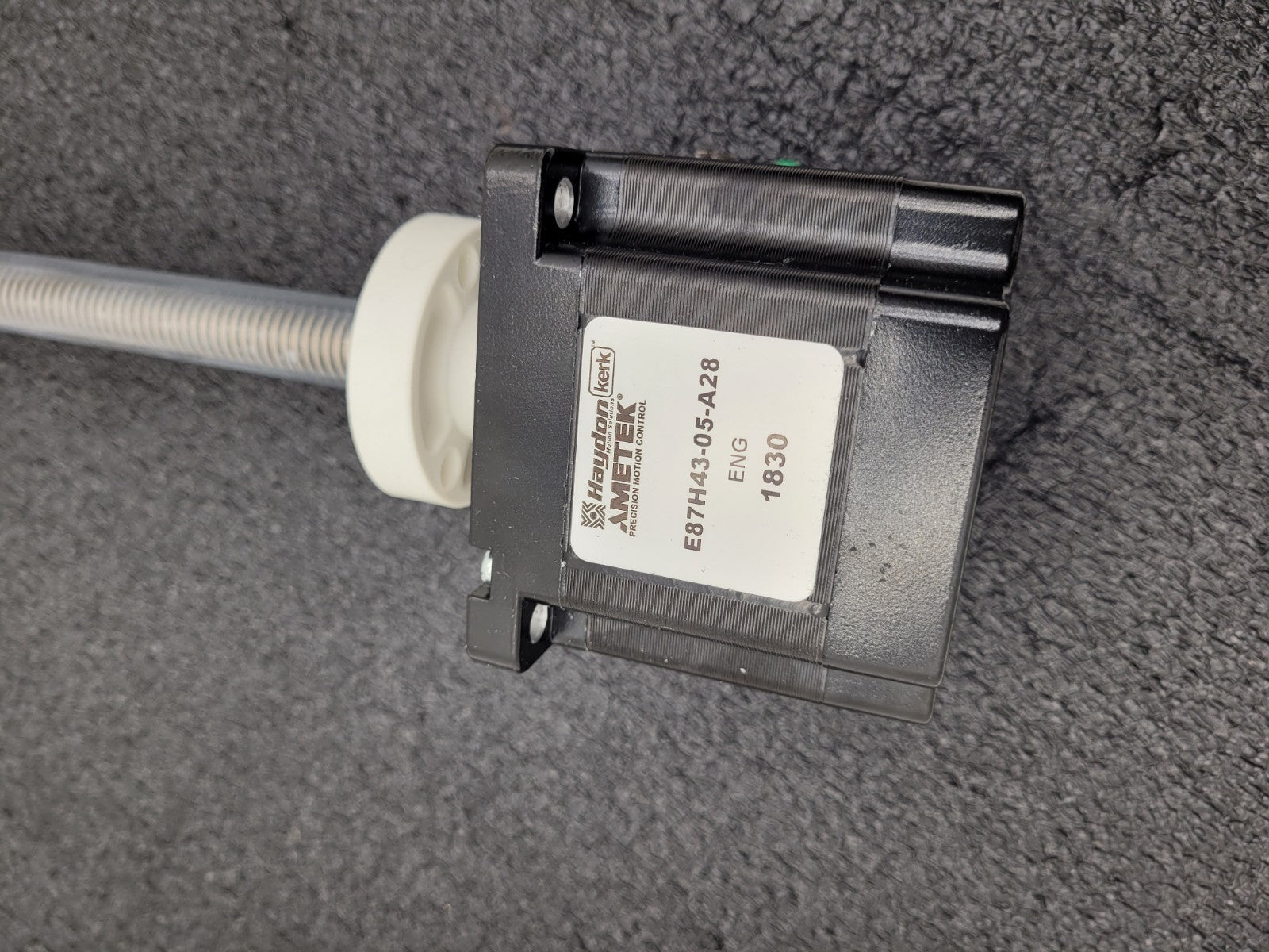 NEW Haydon Ametek  E87H43-05-A28 Lead Screw Stepper Motor Actuator NEMA34 18"L