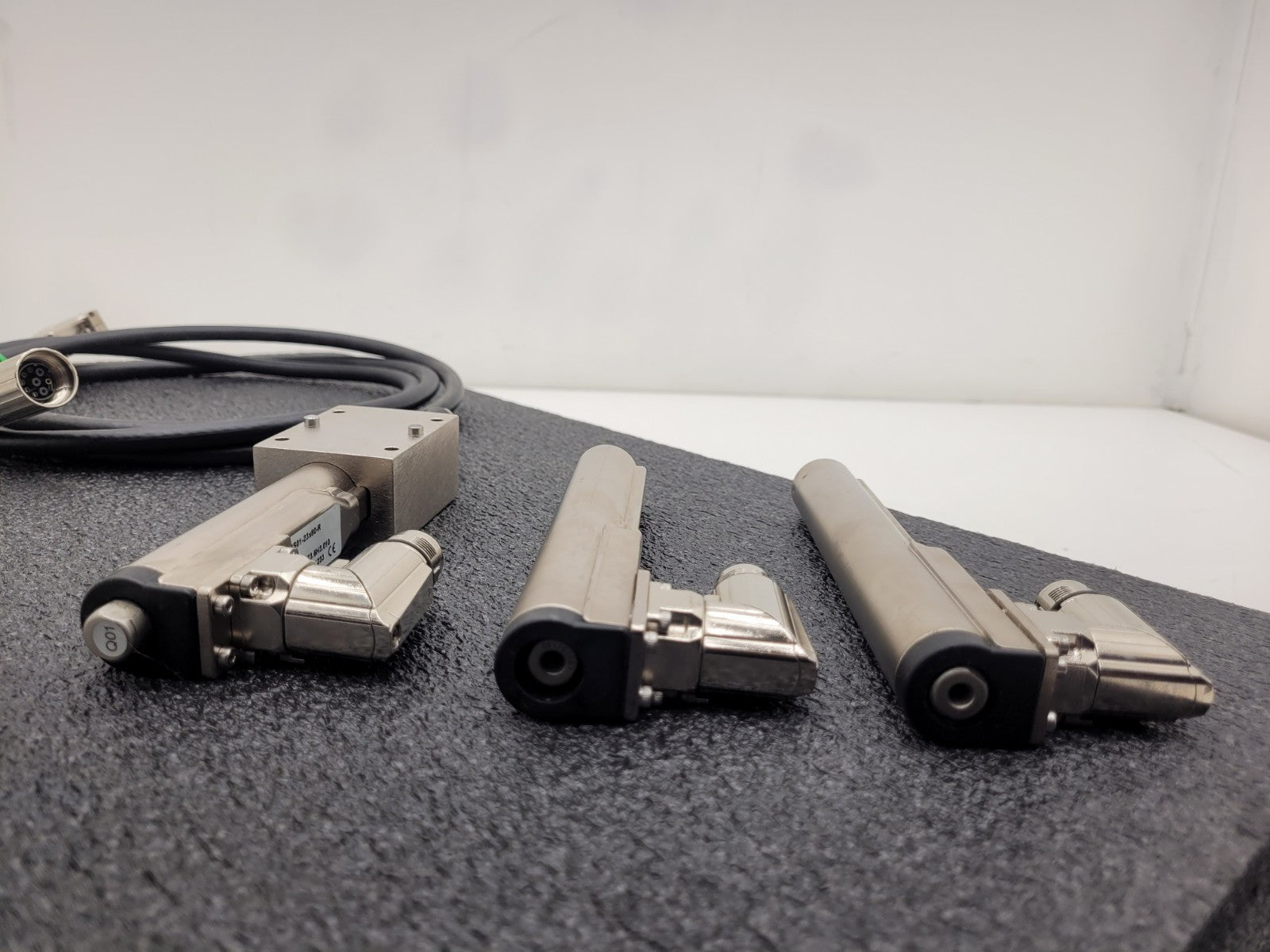 Lot of 3 LinMot Stator + Rod  One Cable PS01-23x80-R / 0150-1233 Linear Actuator