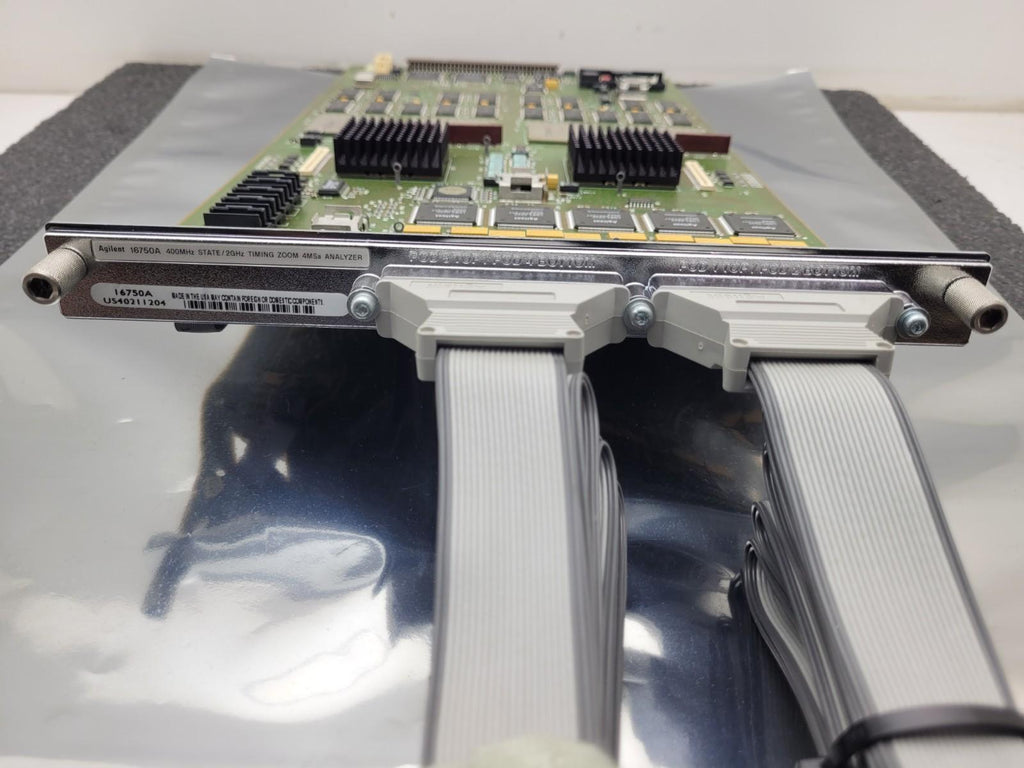 AGILENT 16750A 400MHz STATE / 2GHz TIMING ZOOM 4MSa ANALYZER with Cables