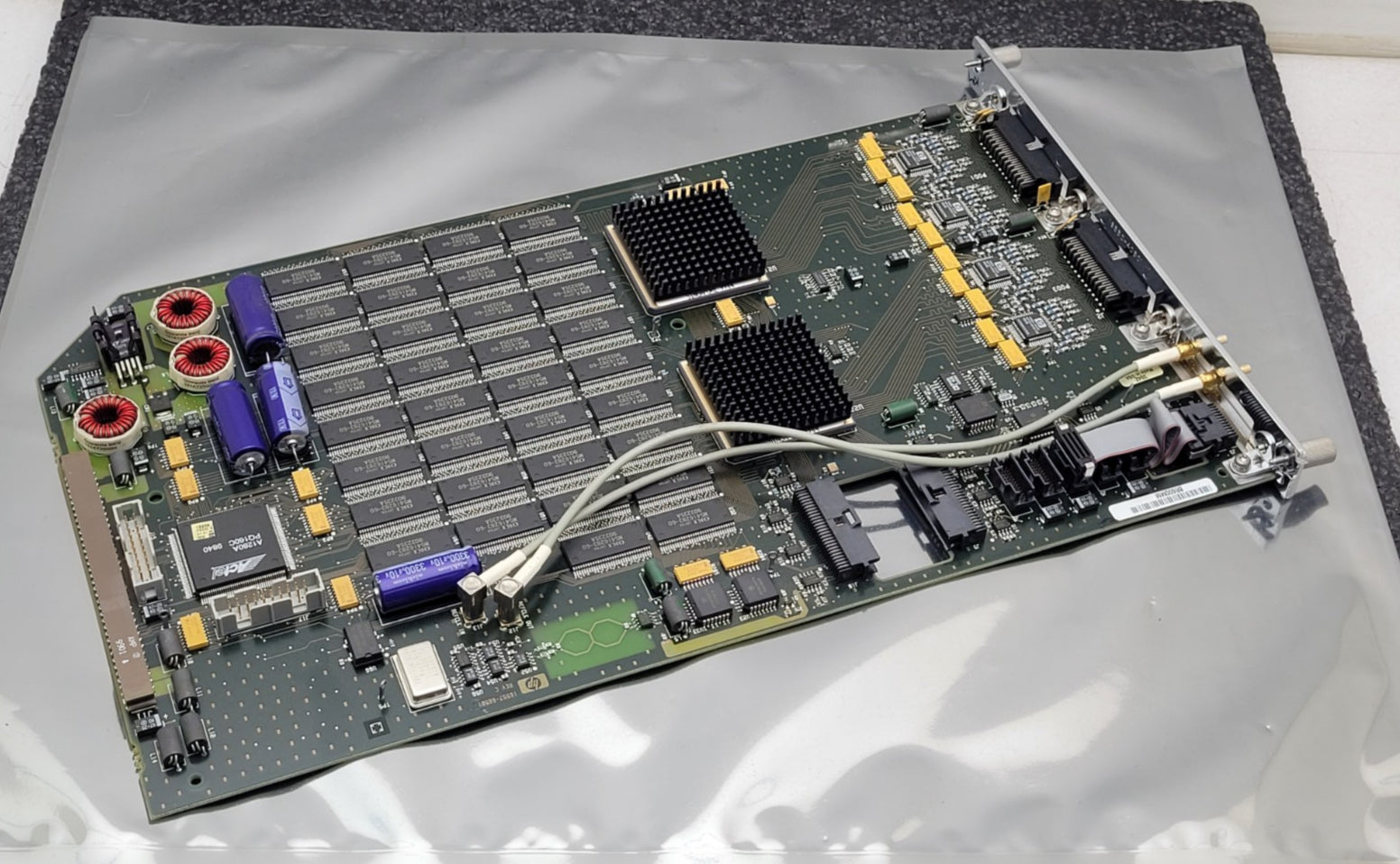 HP Agilent 16557D Logic Analyzer Timing 2MSa 135/500MHz Board Assembly w/ Cables