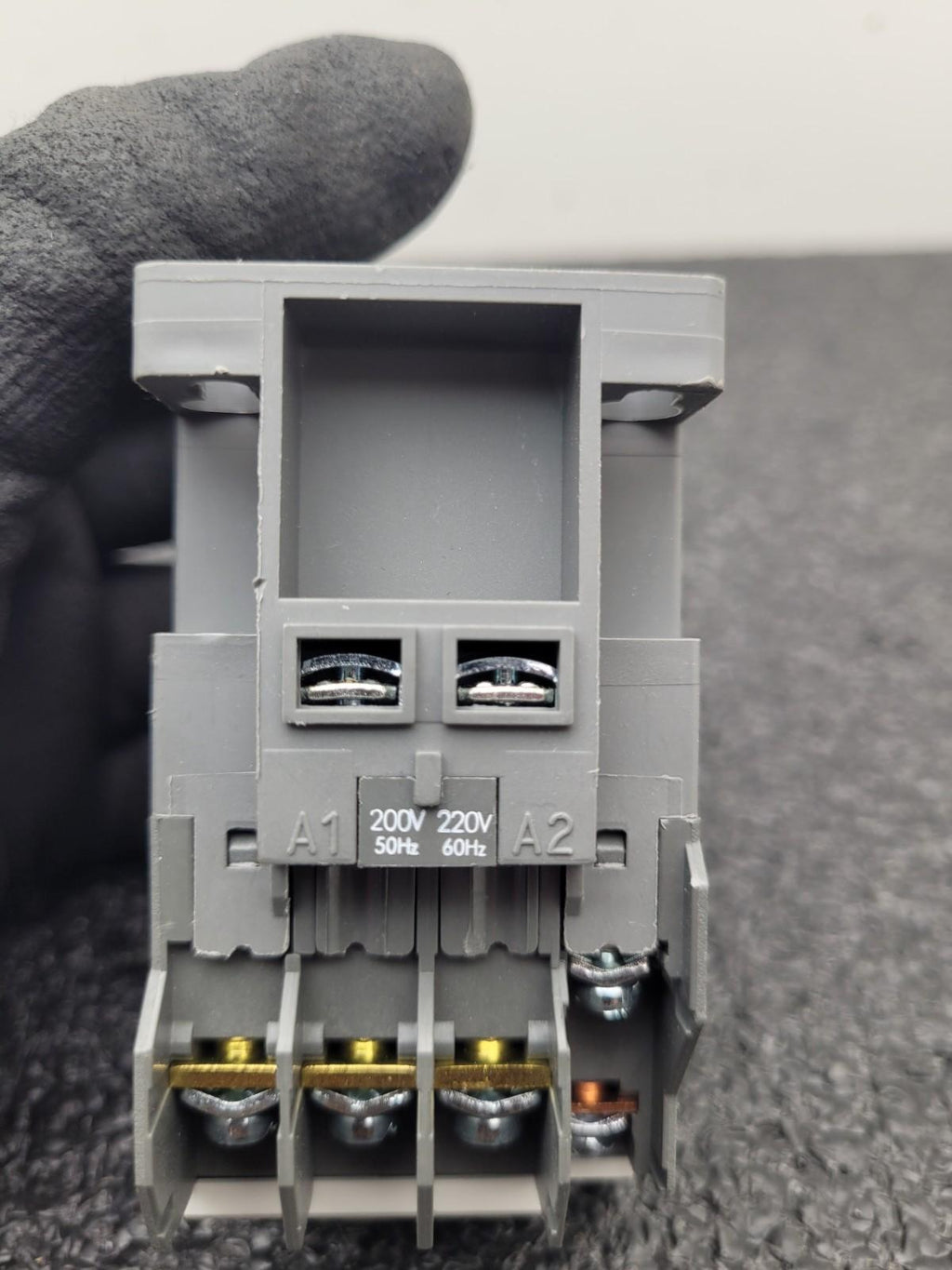 Lot of 14 LS Contacter 690v 22A 12A 9A + MT-32 32A/2H Thermal Overload Relay